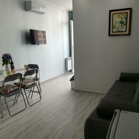 Apartament In Real Pealce In บาทูมิ ภายนอก รูปภาพ