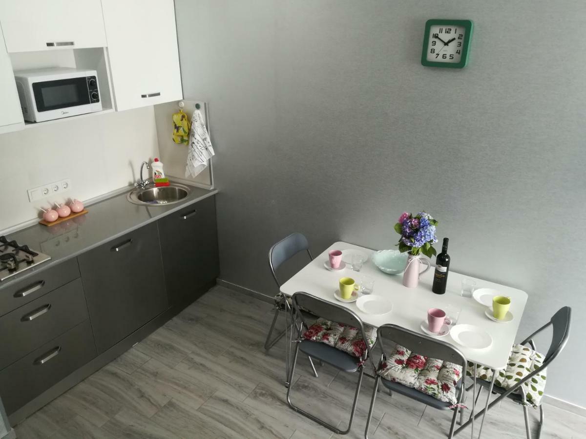 Apartament In Real Pealce In บาทูมิ ภายนอก รูปภาพ