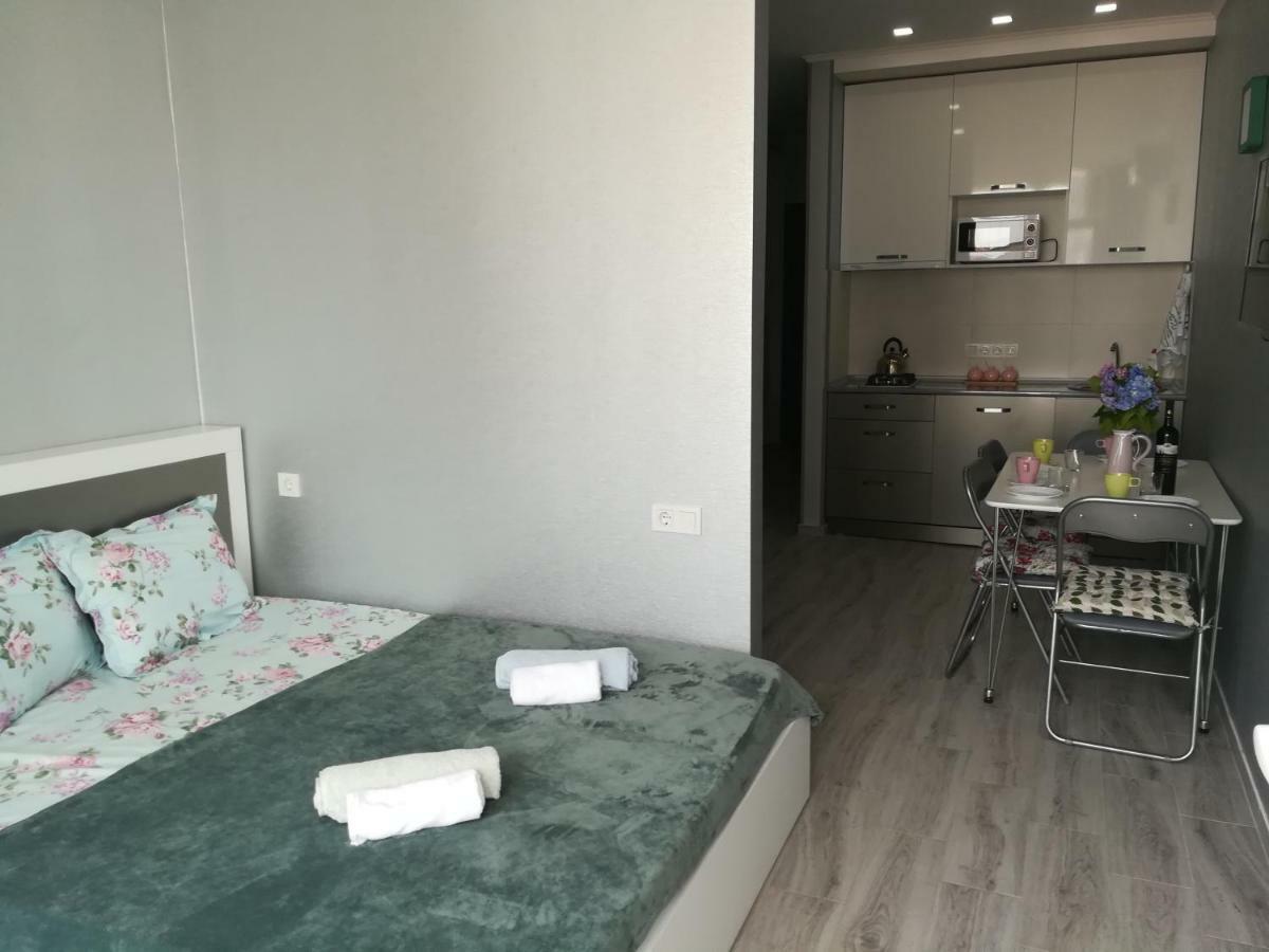 Apartament In Real Pealce In บาทูมิ ภายนอก รูปภาพ
